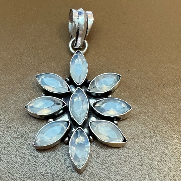 Milky Opal Marquise Flower Starburst Gemstone Silver plated Pendant 2.2" - Picture 3 of 5